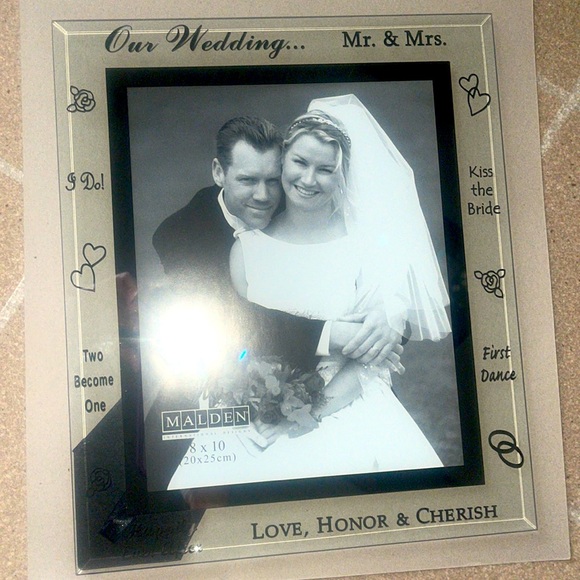 SOLD~~~<><>NEW Wedding Picture Frame 8 x 10 - Picture 2 of 5